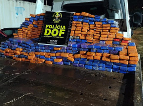 DOF apreende guincho com mais de 425 quilos de maconha
