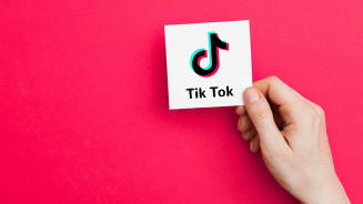 'Fumar cotonete': Desafio viral no TikTok pode afetar pulmão de jovens