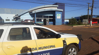 Homem agride mulher com socos e mordidas deixando a vítima desacordada