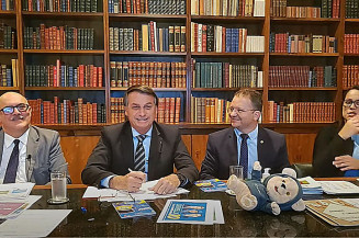 Covid-19: plano de imunização está praticamente pronto, diz Bolsonaro