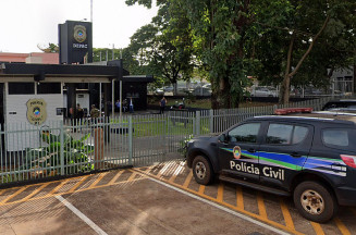 Homem procura delegacia após ser agredido pela mulher com socos e tapas