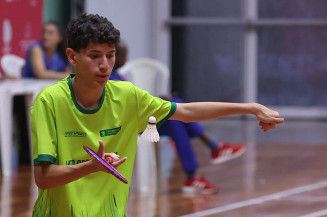 Festival oferece atividades esportivas para pessoas com deficiência auditiva