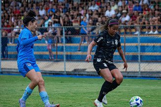 Corinthians empata e permanece na liderança do Brasileiro Feminino