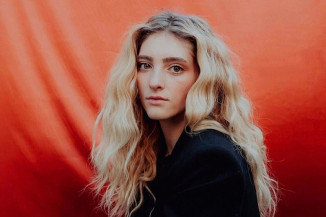 Atriz de "Jogos Vorazes" denuncia caso de chantagem e extorsão após vazamento de fotos nuas