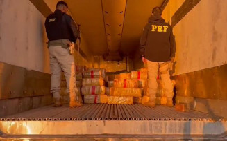 Douradense é preso pela PRF com quase 15 toneladas de maconha em carreta