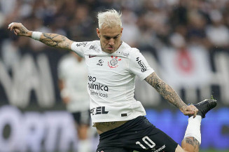 Corinthians faz 2 a 0 no Fluminense e deixa Z4 do Brasileirão