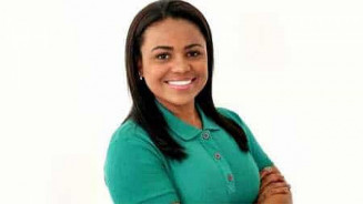 Filha de Fernandinho Beira-Mar toma posse como vereadora na Baixada Fluminense