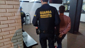 Homem é preso após furtar carro do próprio pai e tentar fugir da polícia em Dourados