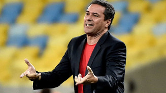 Luxemburgo promete luta para Vasco não cair: 'Vamos honrar a camisa do clube'