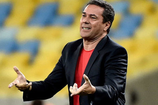 Luxemburgo promete luta para Vasco não cair: 'Vamos honrar a camisa do clube'