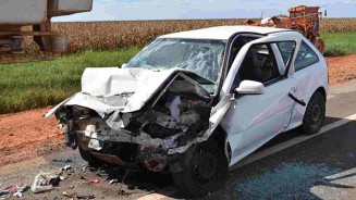 Durante ultrapassagem, contrabandista bate de frente com caminhonete e morre na MS-386