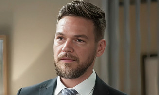 Emílio Dantas revela que recebeu ameaças de morte por personagem em "Vai na Fé"