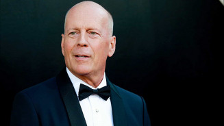 Bruce Willis é expulso de farmácia por não usar máscara de proteção