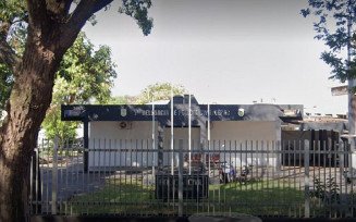 Homem é flagrado sem roupas em telhado de residência em Dourados