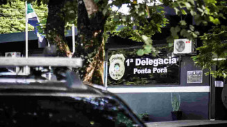 Filho encontra pai morto ao lado de faca e panela com sangue em Ponta Porã