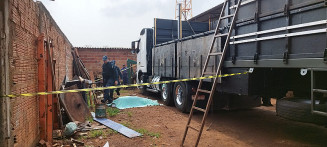 Homem morre enquanto fazia manutenção em tampa de carreta em Dourados