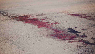 Mulher agride esposo com tijoladas, foge e manda mensagem: Vá cuidar dos seus machucados