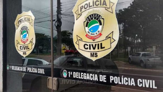 Mulher é presa dois dias após matar o marido e alega legítima defesa