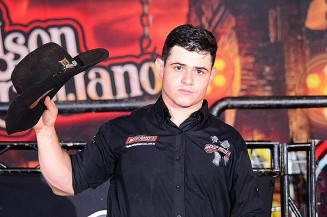 Com apoio da Prefeitura, peão douradense avança na Liga Nacional de Rodeio