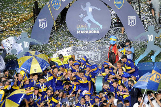 Nos pênaltis, Boca Juniors derrota o Banfield e vence a Copa Diego Maradona