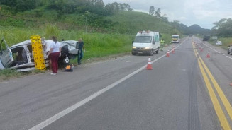Policial militar aposentado e professora de MS morrem em acidente no interior de SP