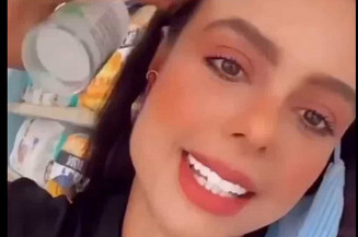 Influenciadora que associou pele negra a mau cheiro se desculpa