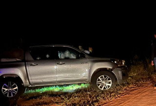 Trio é executado dentro de caminhonete na fronteira de MS