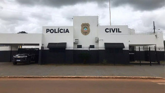 Erguido para manutenção, ônibus cai e esmaga trabalhador em fazenda de Sonora