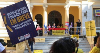 MEC aceita revogar portaria se professores de federais acabarem greve