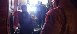 Homem é sequestrado, esfaqueado no pescoço e jogado em terreno baldio