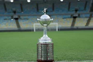 Final da Libertadores na TV aumenta angústia de torcedores de Palmeiras e Santos