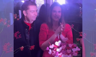 Faustão comemora aniversário da esposa ao lado da família após transplantes