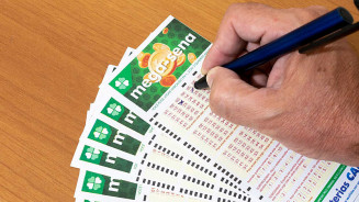 Mega-sena pode pagar R$ 19 milhões no sorteio deste sábado
