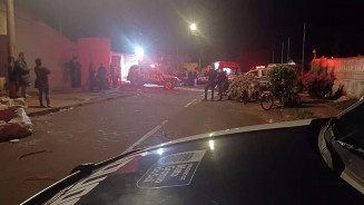 Pistoleiros executam irmãos com 11 tiros e deixa outro ferido