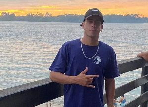 Rapaz morre cinco dias depois de cair de telhado enquanto tentava pegar pipa