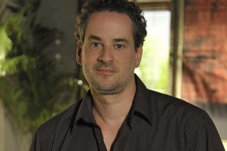 Dan Stulbach tem mãe internada por Covid-19 após perder o pai para a doença