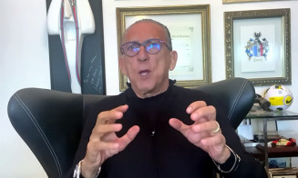 Galvão aprova série sobre Senna e se diz surpreso ao ser representado na produção