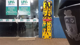 Mulher é esfaqueada por ex do marido após discussão com arremessos de garrafas