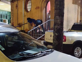 Homem é esfaqueado e morre em escadaria da igreja Perpétuo Socorro