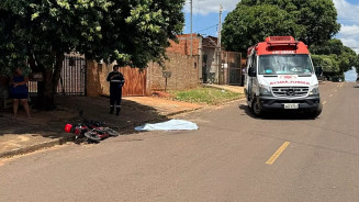 Caminhão-baú atropela e mata mulher de bicicleta elétrica
