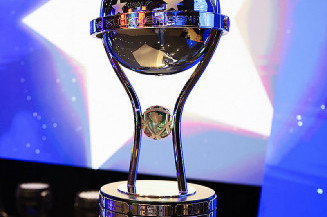 Copa Sul-Americana 2025: Grupos são definidos; sete brasileiros na disputa