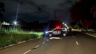 Jovem de 23 anos perde o controle da moto e morre na noite de domingo