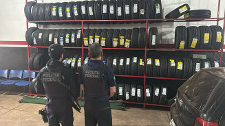 PF e Receita Federal combatem venda de pneus contrabandeados em MS