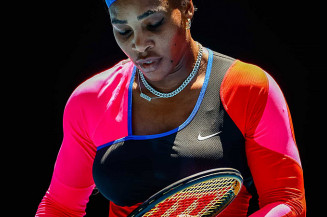 Serena e Osaka vencem e se enfrentam em semifinal na Austrália