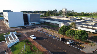 Venezuelana grávida de gêmeos perde um dos bebês após ser agredida pelo marido