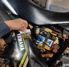 Motoqueiro Fantasma é preso por tráfico e polícia encontra revólver na cueca