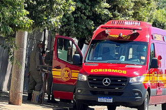 Família estranha sumiço e encontra homem morto, dentro de casa