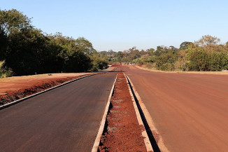 Prefeitura de Dourados avança com 82% das obras da Via Parque do Córrego Água Boa