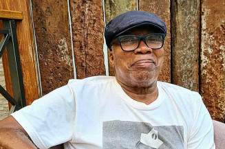 Milton Nascimento corta as tranças e muda de visual depois de 25 anos