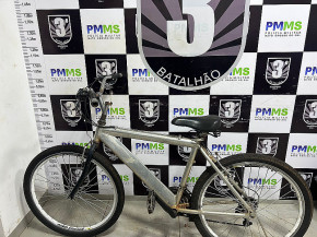 Homem com tornozeleira é preso por furtar bicicleta no Centro de Dourados